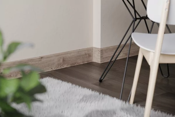 Плинтус Cezar Hi-LINE Prestige Дуб Кельтский М290 от магазина  Juteks.by