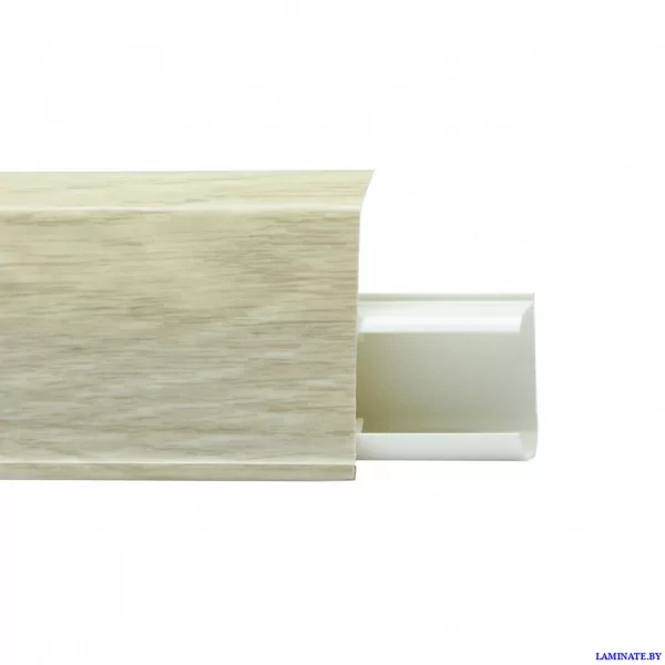 Плинтус Winart Quadro Дуб Монгольский 563