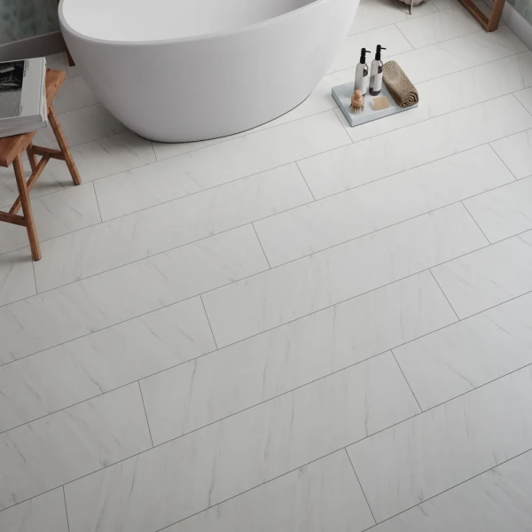 Фото Ламинат EGGER Pro Large Aqua+ EPL245 Мрамор Леванто белый