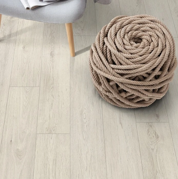 Фото Ламинат EGGER Comfort Classic EC1053 Дуб Кортина белый